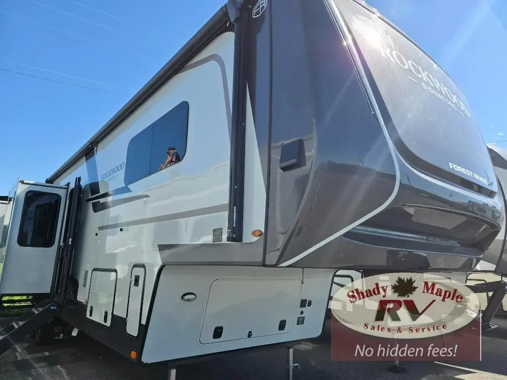 2027 Forest River Rockwood Signature 404SRK exterior