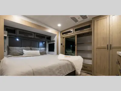 2027 Forest River Rockwood Signature 404SRK photo 44