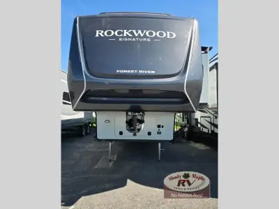 2027 Forest River Rockwood Signature 404SRK photo 3