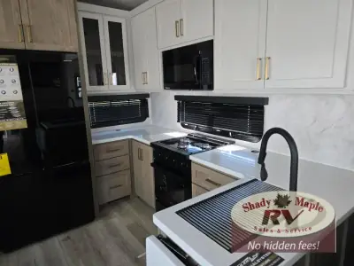 2027 Forest River Rockwood Signature 404SRK photo 27