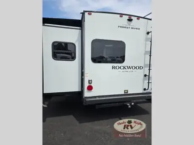 2027 Forest River Rockwood Ultra Lite 2608BS photo 4