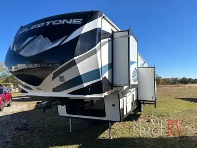 2021 Heartland Milestone 377MB photo 13