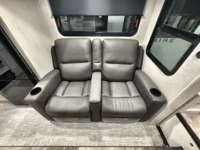 2026 Coachmen Chaparral 218SE photo 18