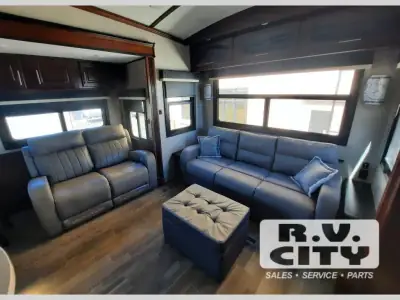 2020 Jayco Pinnacle 32RLTS photo 6