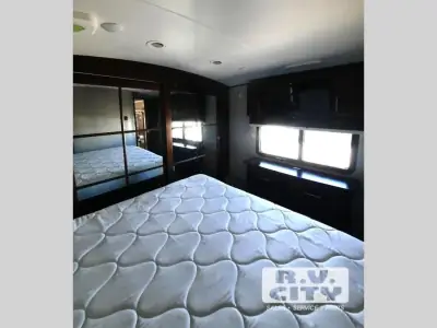 2020 Jayco Pinnacle 32RLTS photo 13