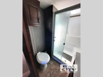 2020 Jayco Pinnacle 32RLTS photo 16