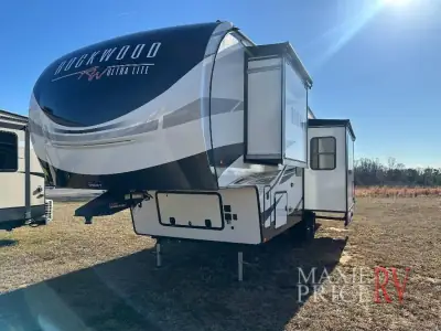 2022 Forest River Rockwood Ultra Lite 2891BH photo 13