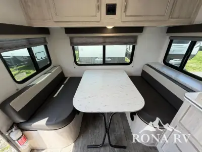 2026 Gulf Stream Vista Cruiser 19ERD photo 4