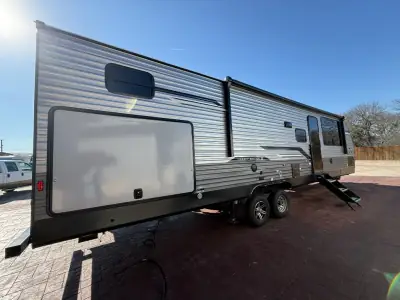 2026 Coachmen CATALINA LEGACY EDITION 343BHTSLE photo 4