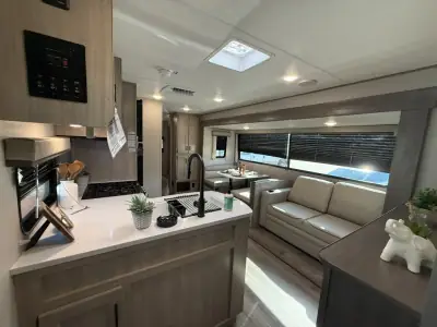 2026 Coachmen CATALINA LEGACY EDITION 343BHTSLE photo 24