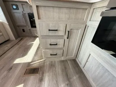 2026 Coachmen CATALINA LEGACY EDITION 343BHTSLE photo 41