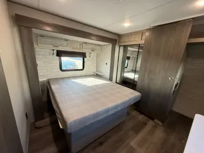 2026 Coachmen CATALINA LEGACY EDITION 343BHTSLE photo 11