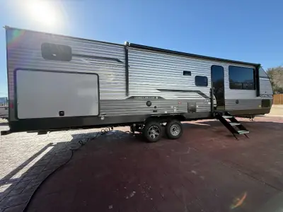 2026 Coachmen CATALINA LEGACY EDITION 343BHTSLE photo 3