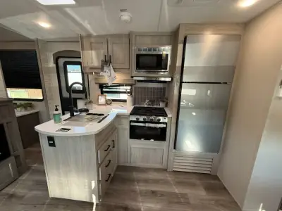 2026 Coachmen CATALINA LEGACY EDITION 343BHTSLE photo 35