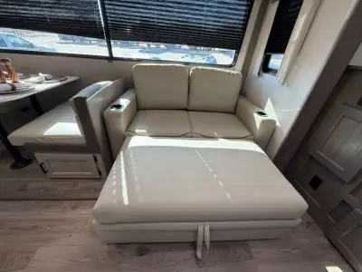 2026 Coachmen CATALINA LEGACY EDITION 343BHTSLE photo 31