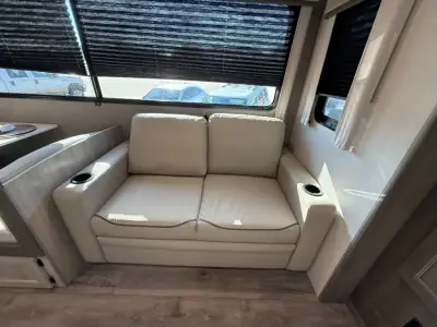 2026 Coachmen CATALINA LEGACY EDITION 343BHTSLE photo 30