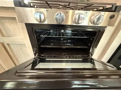 2026 Coachmen CATALINA LEGACY EDITION 343BHTSLE photo 40