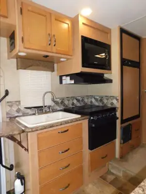 2016 Thor Freedom Elite 22FE photo 11