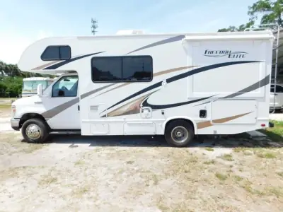 2016 Thor Freedom Elite 22FE photo 3