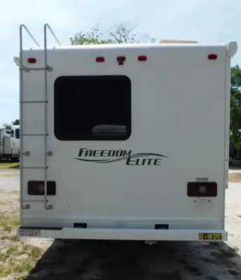 2016 Thor Freedom Elite 22FE photo 4