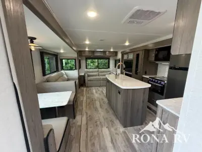 2026 Gulf Stream Envision Luxury Series 290RL photo 3