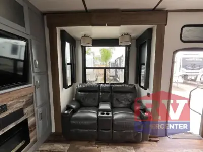2020 Keystone Fuzion 429 photo 11