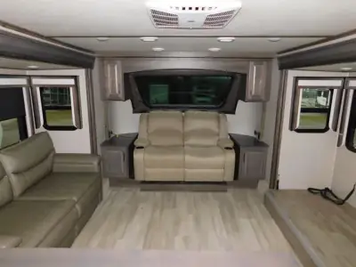 2021 Grand Design Solitude ST346FLS photo 9