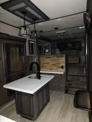 2021 Grand Design Solitude ST346FLS photo 7