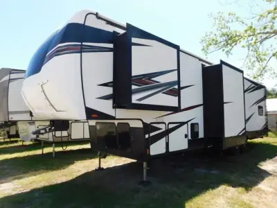 2022 Forest River XLR Nitro XLF351 photo 2
