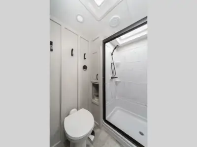 2025 Coachmen Brookstone 370RLLO photo 42