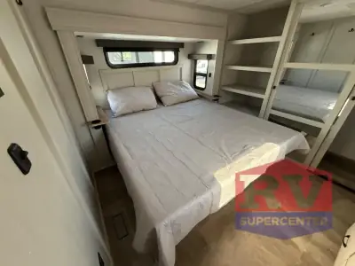 2025 Coachmen Brookstone 370RLLO photo 33