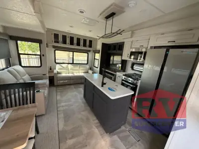 2025 Coachmen Brookstone 370RLLO photo 13