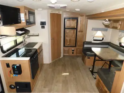 2019 Rockwood Mini Lite 2104S photo 8