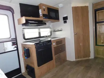 2019 Rockwood Mini Lite 2104S photo 10