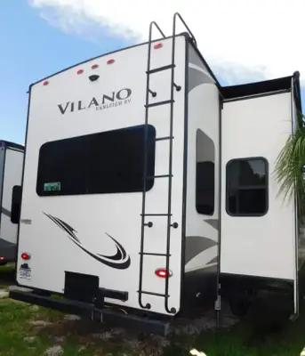 2018 Tiffin Motorhomes Vilano Vanleigh 320GK photo 4