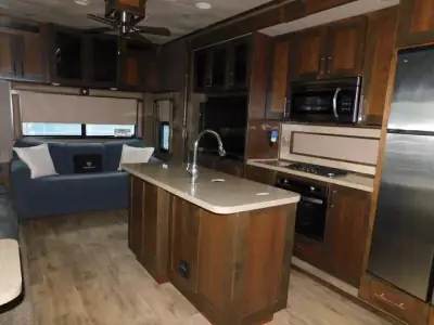 2018 Tiffin Motorhomes Vilano Vanleigh 320GK photo 8