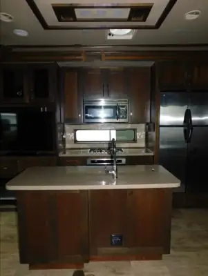 2018 Tiffin Motorhomes Vilano Vanleigh 320GK photo 13