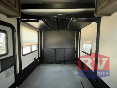 2019 Dutchmen Voltage V4185 photo 19