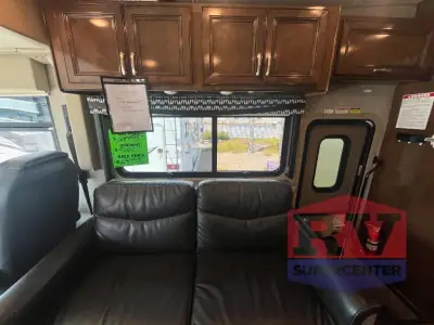 2020 Thor Motor Coach Outlaw 38KB photo 8