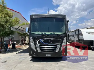 2020 Thor Motor Coach Outlaw 38KB photo 3