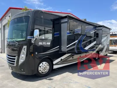 2020 Thor Motor Coach Outlaw 38KB photo 4