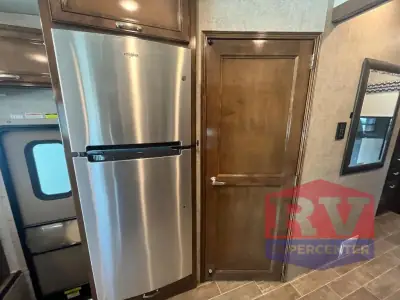 2020 Thor Motor Coach Outlaw 38KB photo 11