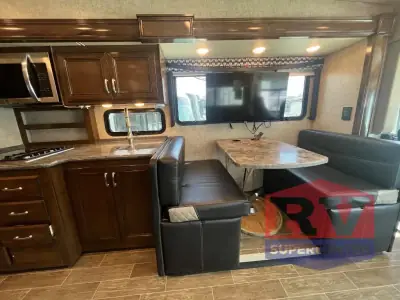 2020 Thor Motor Coach Outlaw 38KB photo 9