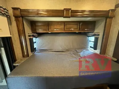2020 Thor Motor Coach Outlaw 38KB photo 14