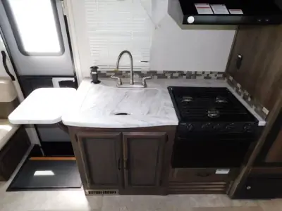 2018 Coachmen Prism 2200FS photo 12