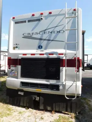 2005 Gulf Stream Crescendo 8356 photo 5