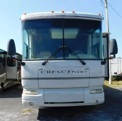 2005 Gulf Stream Crescendo 8356 photo 2