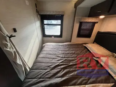 2022 Jayco Melbourne Prestige 24LP photo 10