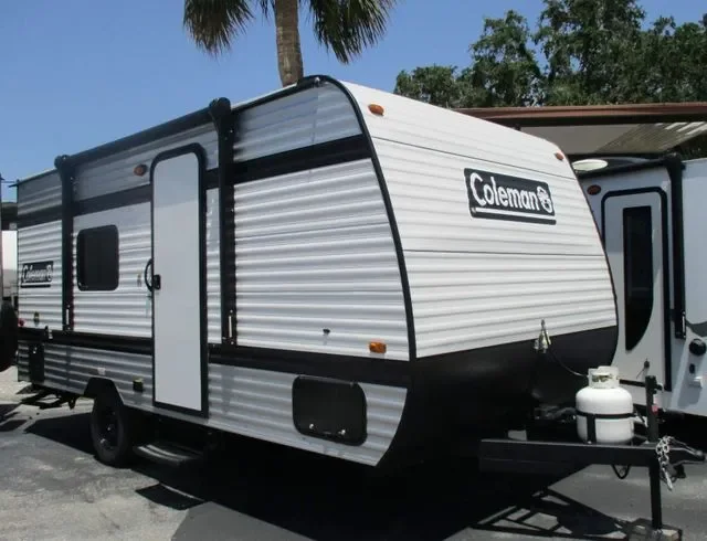 2025 Dutchmen Coleman Lantern 17R exterior