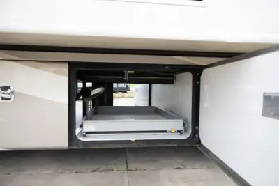 2014 Fleetwood Discovery 40E photo 12